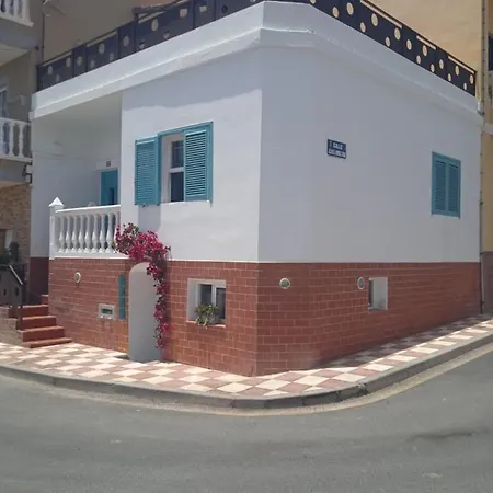 Casa Trini بيت للعطل